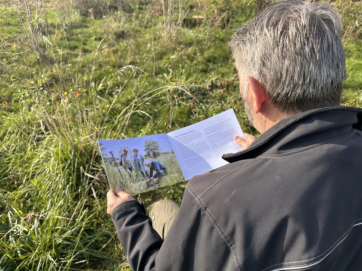 Brochure lezen, Broschüre anfragen
